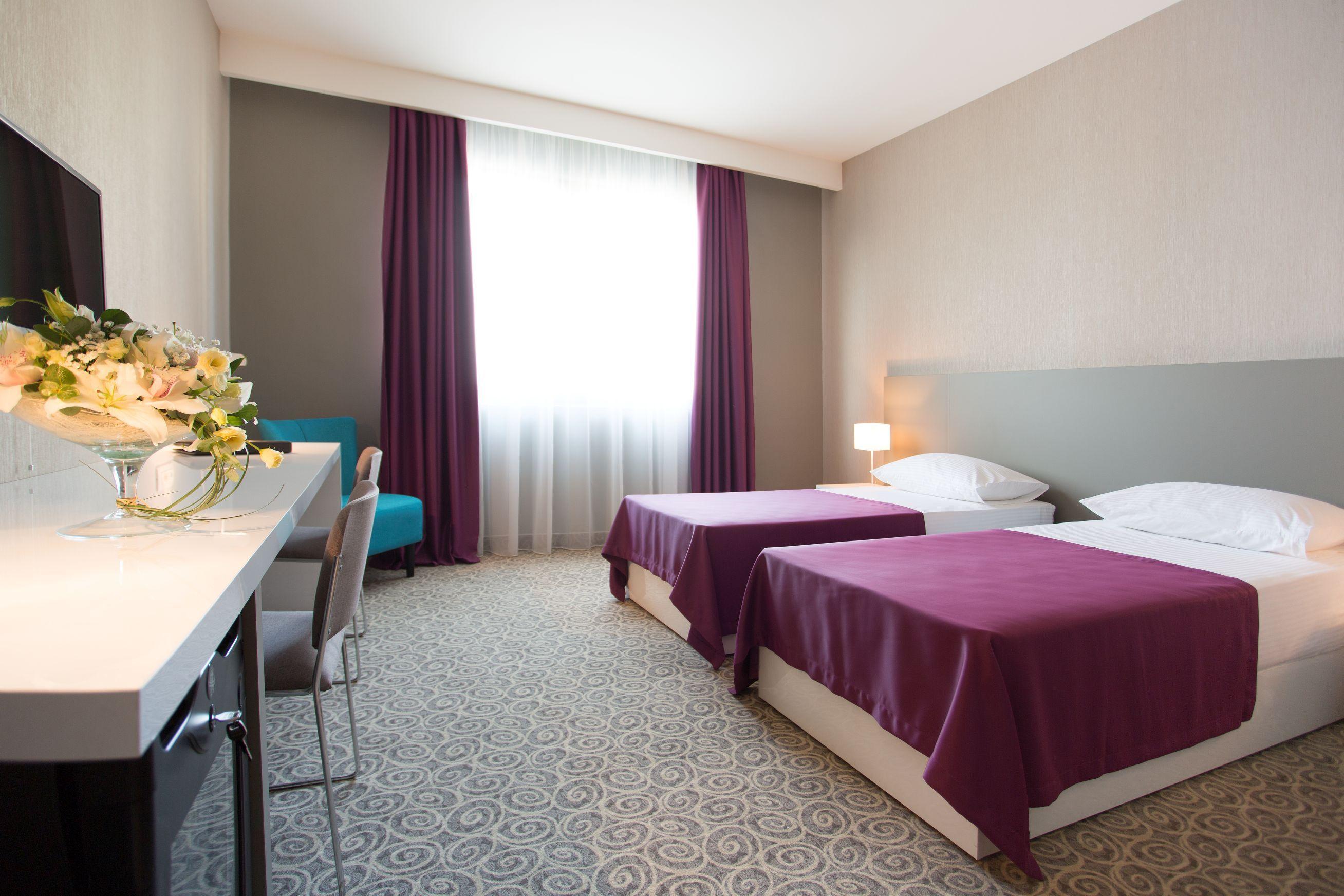 Radisson Red Belgrade Hotel Екстериор снимка