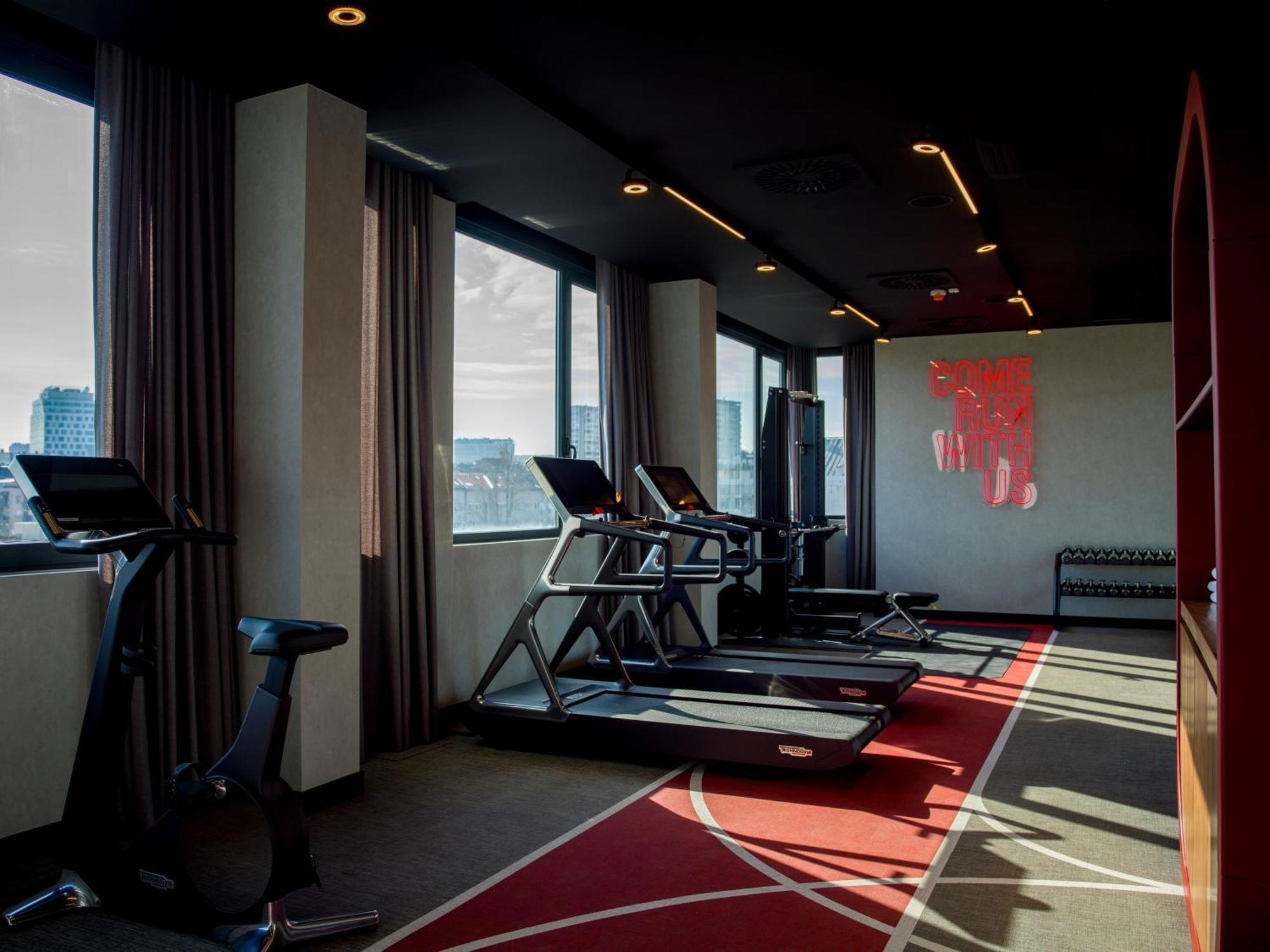 Radisson Red Belgrade Hotel Екстериор снимка