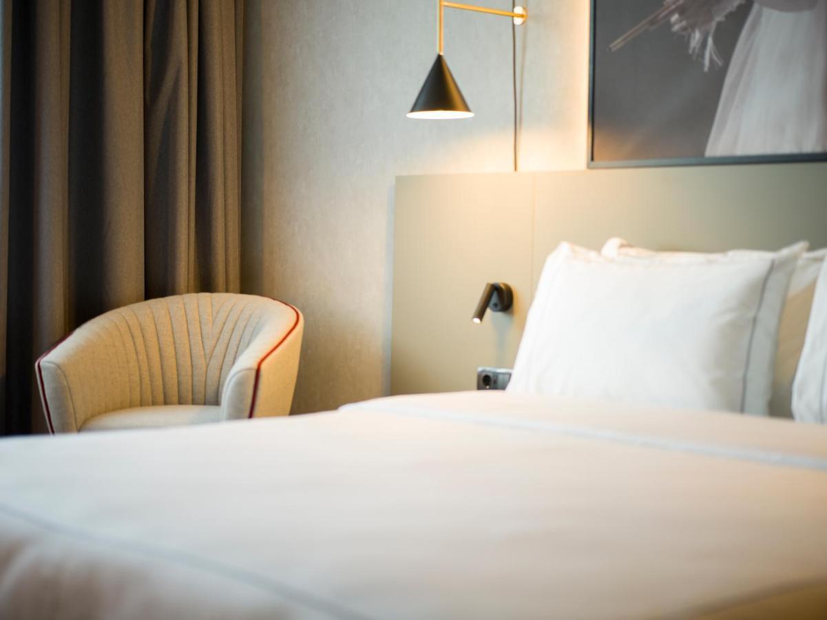 Radisson Red Belgrade Hotel Екстериор снимка