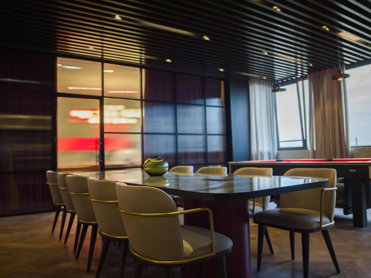 Radisson Red Belgrade Hotel Екстериор снимка